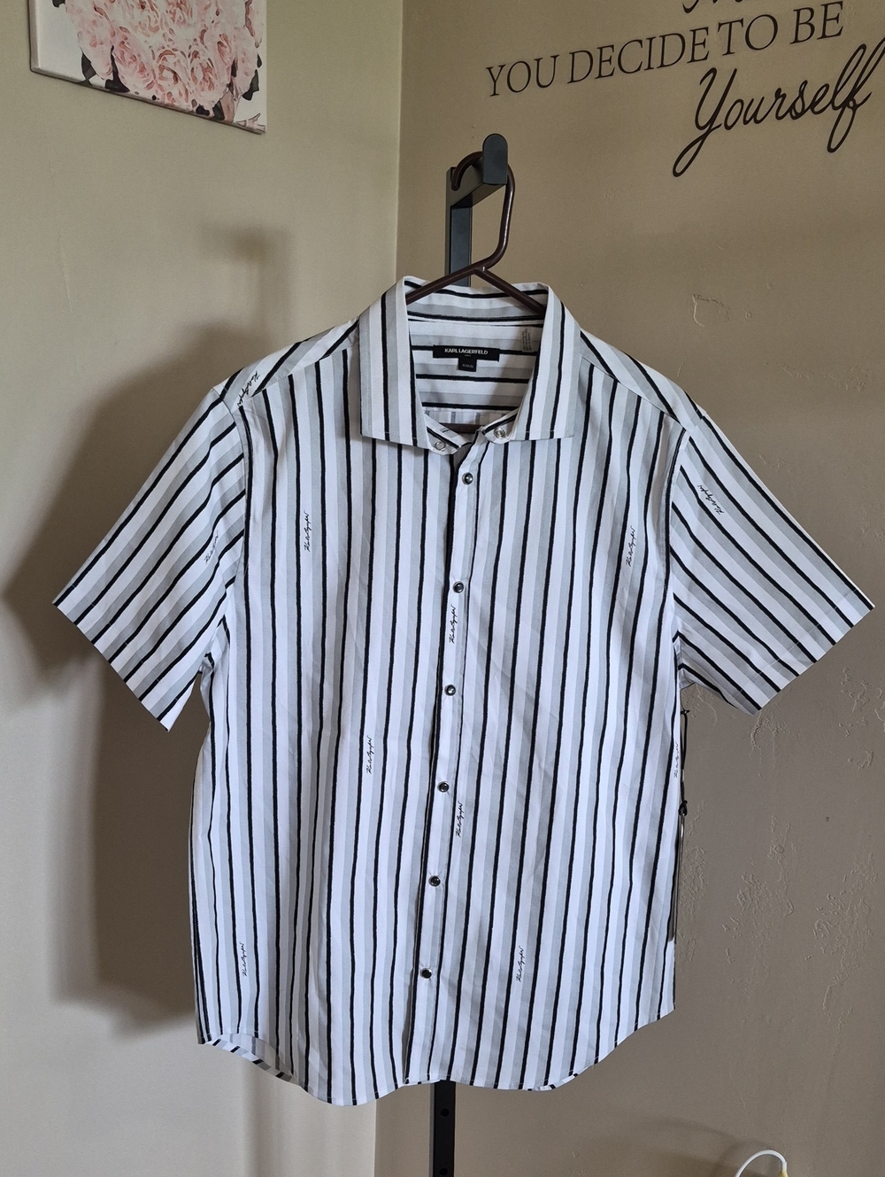 Karl Lagerfeld Black and White Vertical Stripe Short-Sleeve Shirt Size Medium